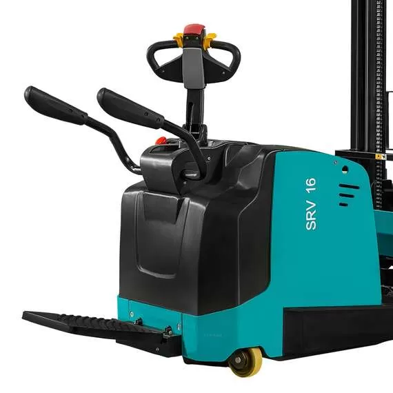 PROLIFT PRO SRV 1650 Li-ion 1,6 т 5 м Самоходный штабелер с противовесом и платформой в Екатеринбурге купить по выгодной цене 100kwatt.ru