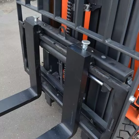 OXLIFT MPX 1245 4,5 м 1200 кг Мини электропогрузчик в Екатеринбурге, Грузоподъемность: 1.2 тонны (1200 кг), Высота подъема вил, м.: 4.5 м, Тип батареи: Кислотная, обслуживаемая купить по выгодной цене 100kwatt.ru